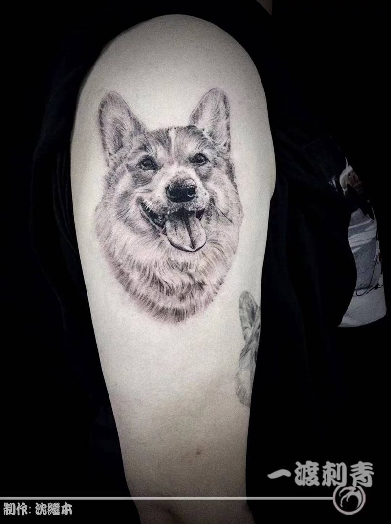 山鸡哥纹身图片_手臂点刺纹身图案