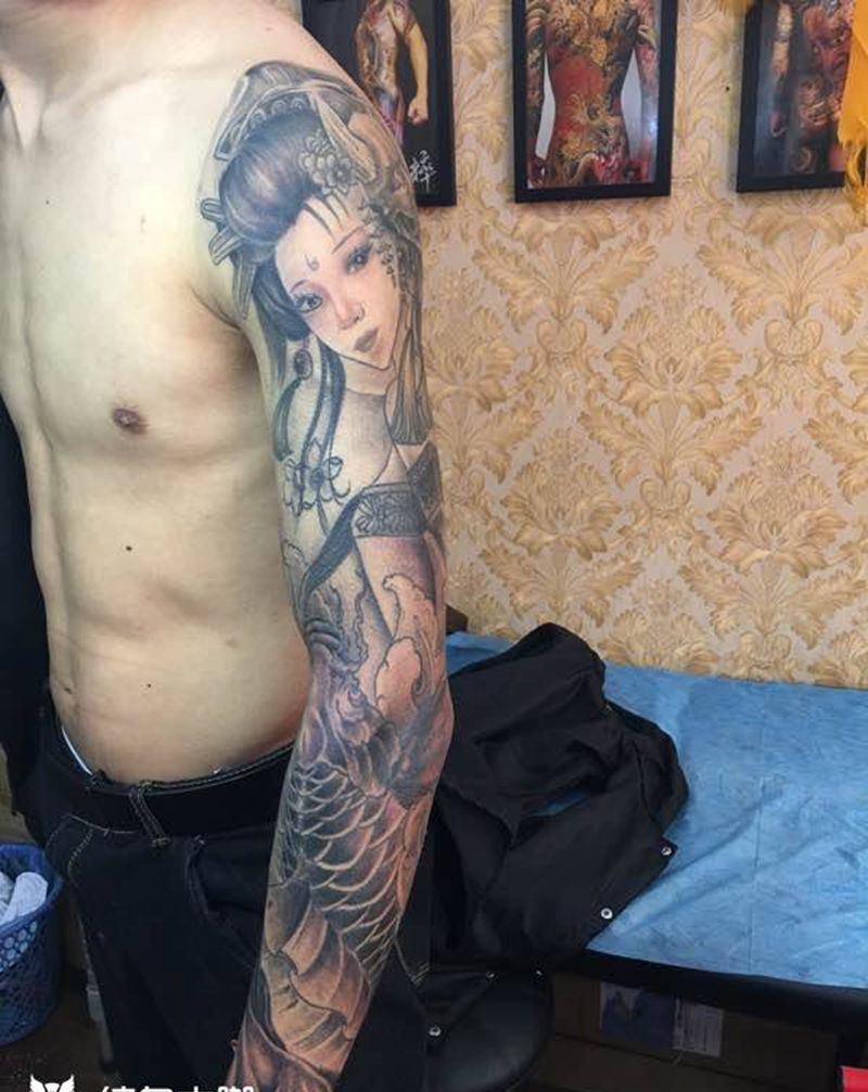 花臂纹身图片_成品手臂肖像传统人物动物纹身图案