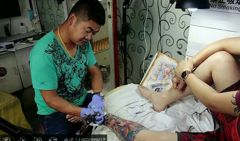 包小腿纹身图片