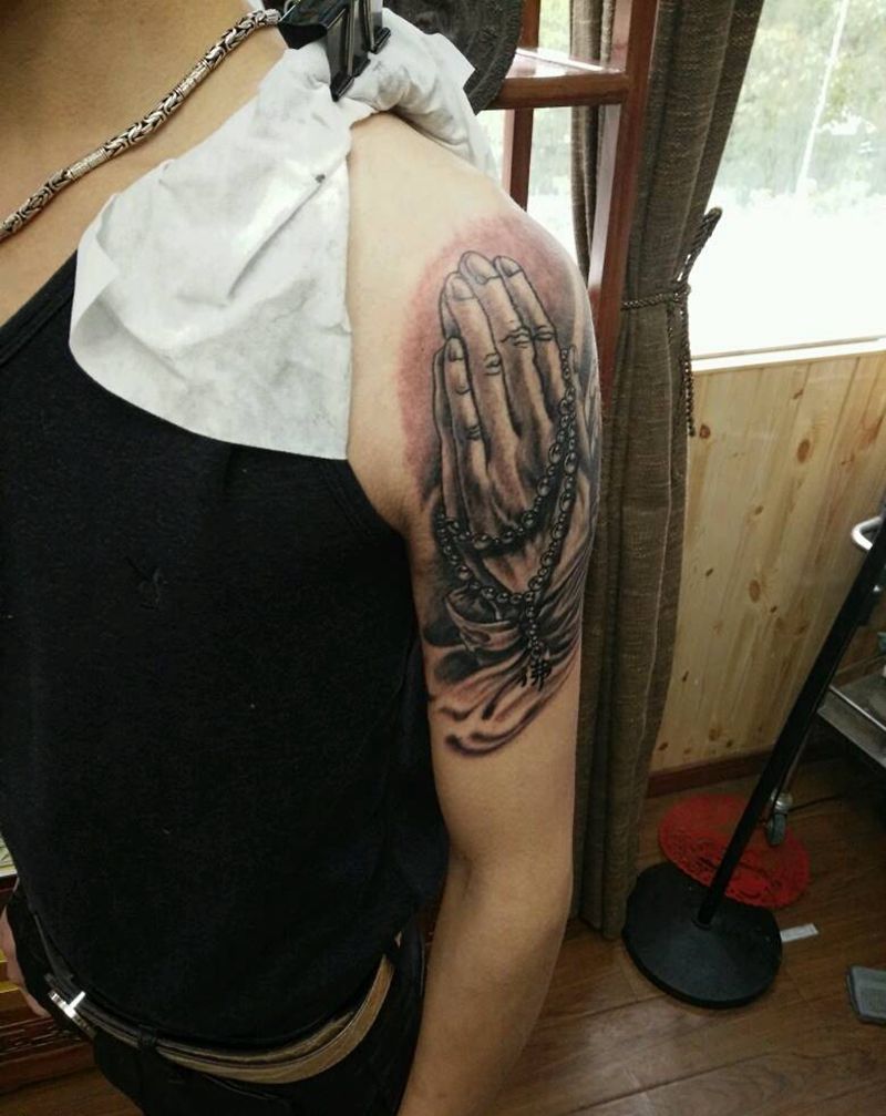 祈祷手纹身图片