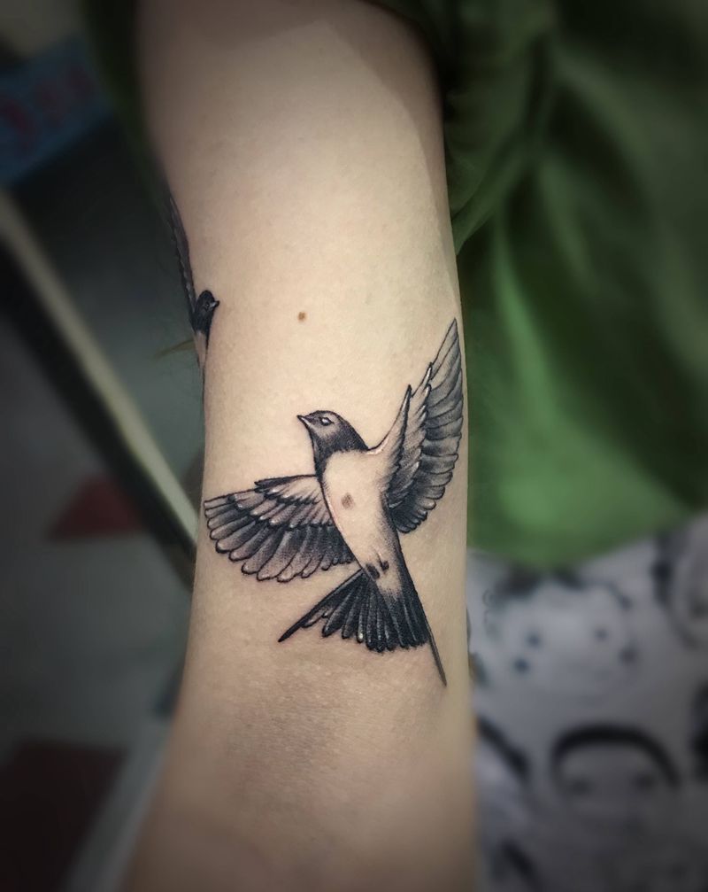 手臂小图纹身图片_手臂新传统水墨纹身图案