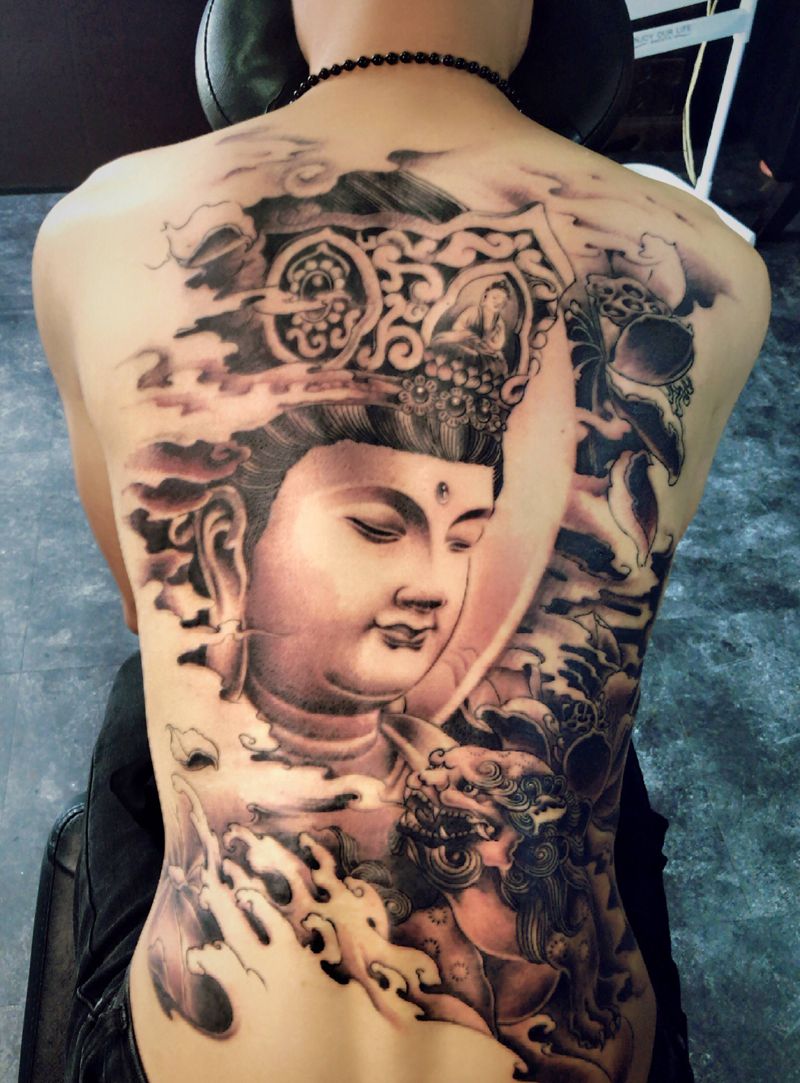 佛纹身图片_背部纹身图案