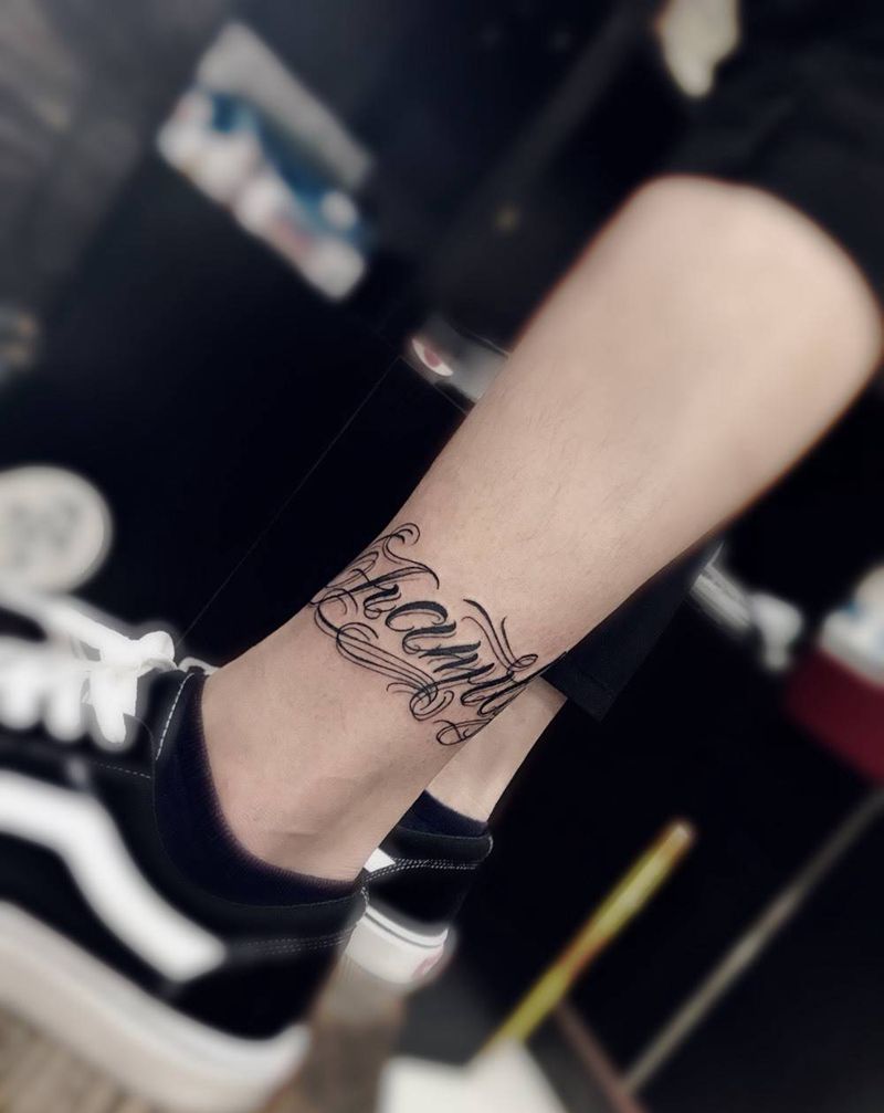 脚踝 花体字纹身图片