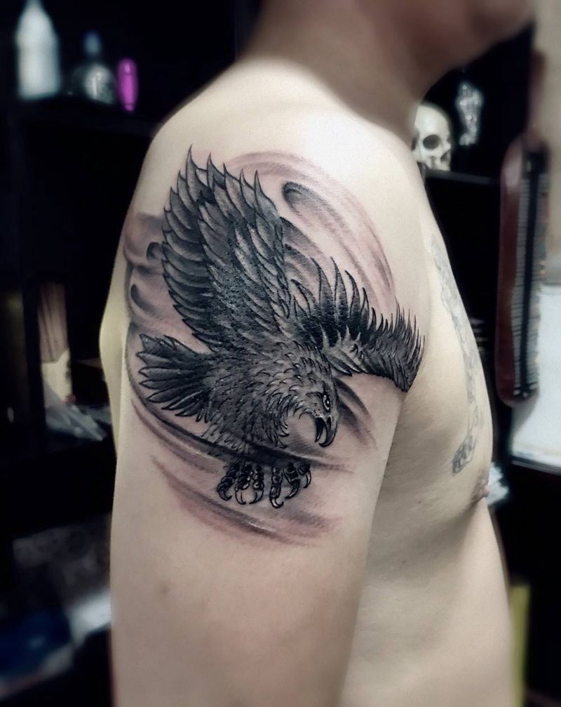 大臂老鹰修改纹身图片