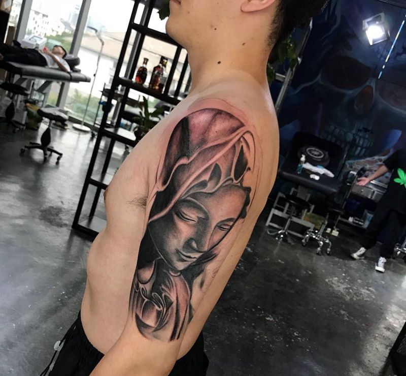 圣母纹身图片_手臂欧美写实纹身图案