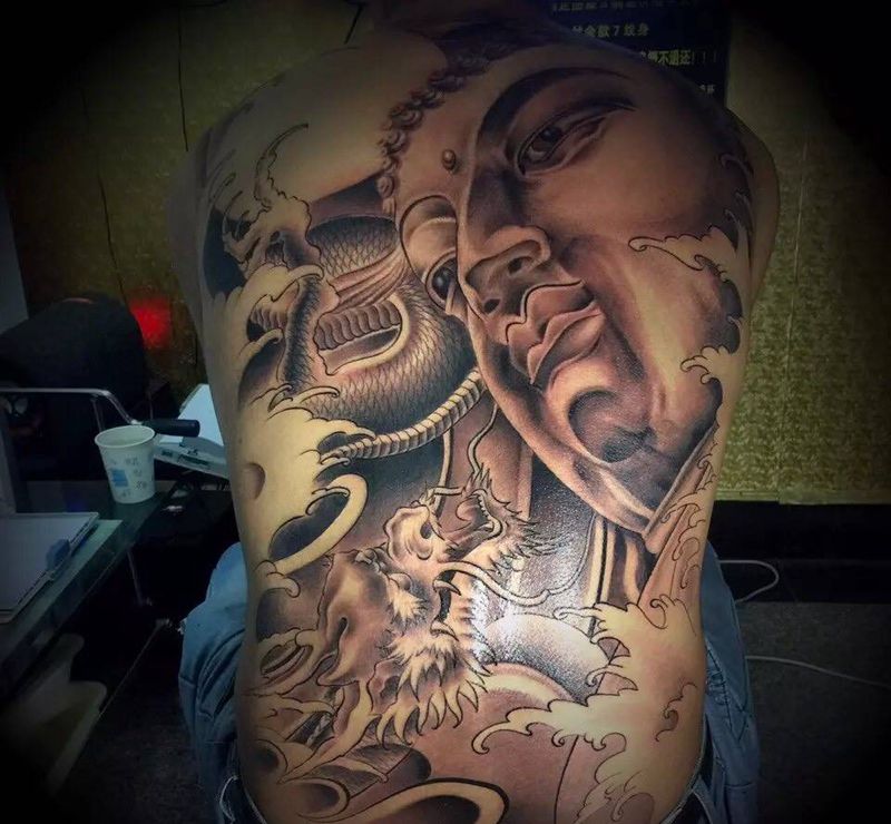 大背纹身图片