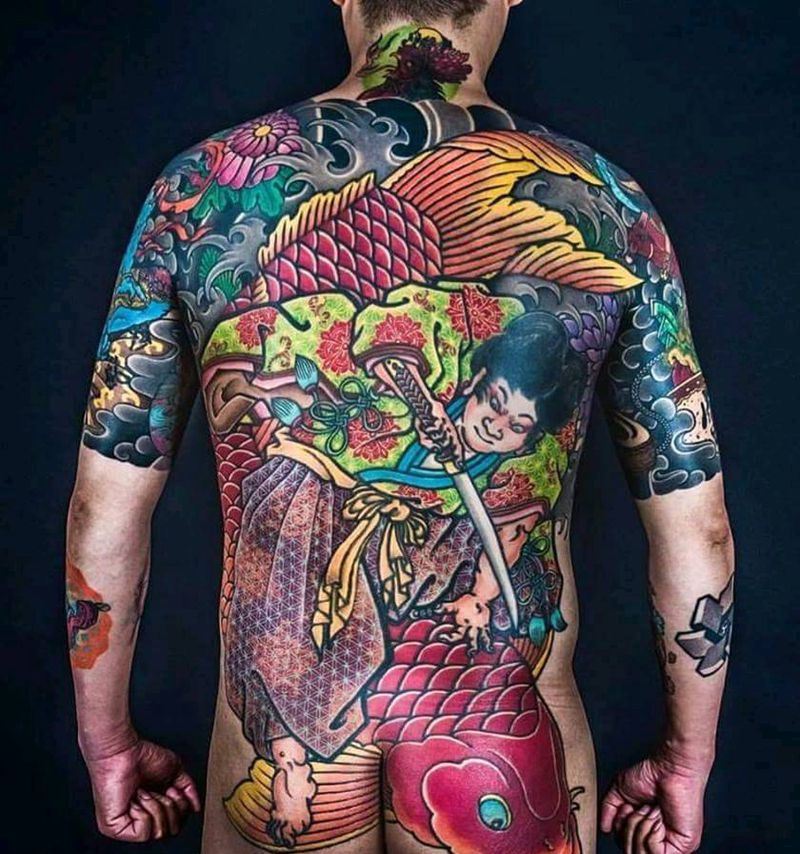 鬼若丸鯉治退纹身图片_背部臀部老传统纹身图案