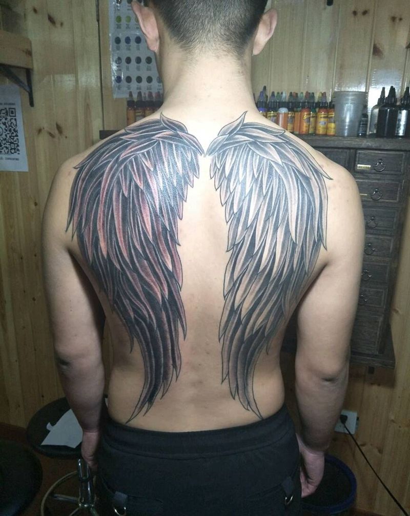 翅膀纹身图片