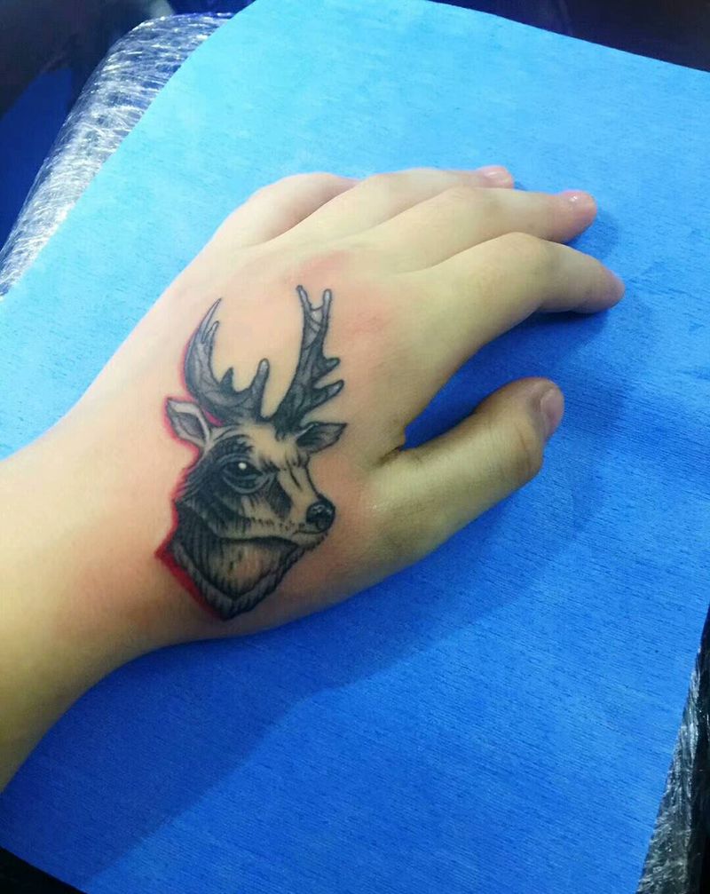 迷你小鹿纹身图片