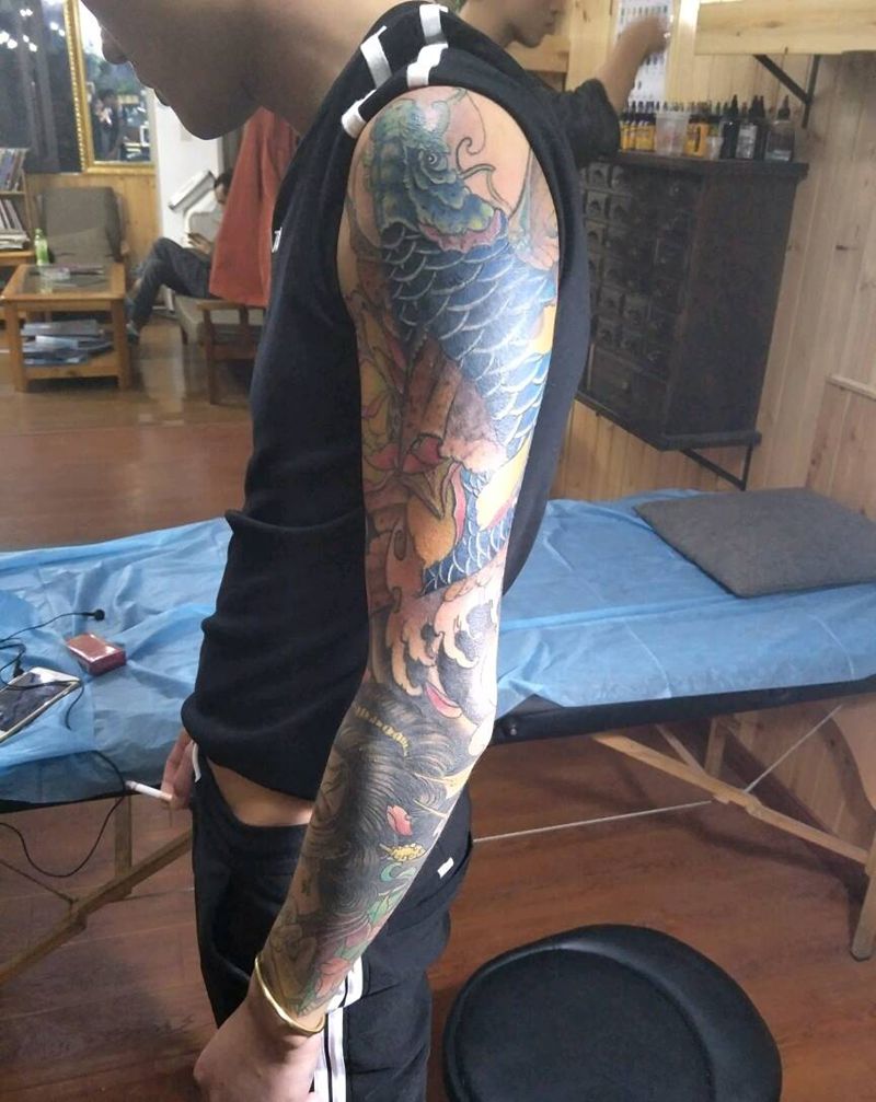 花臂男神纹身图片