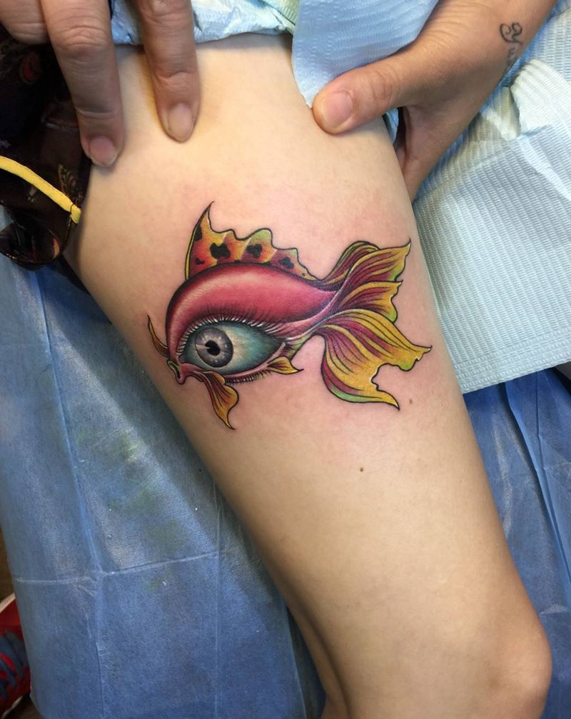 大眼鱼纹身图片