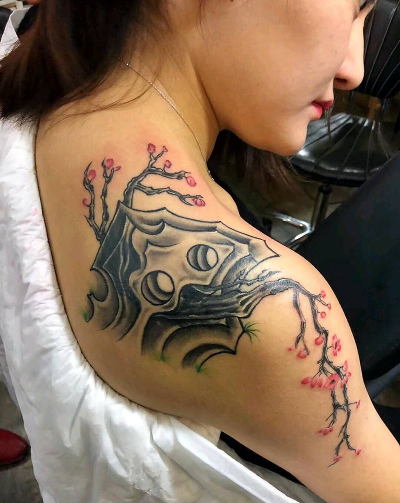 遮盖翅膀纹身图片