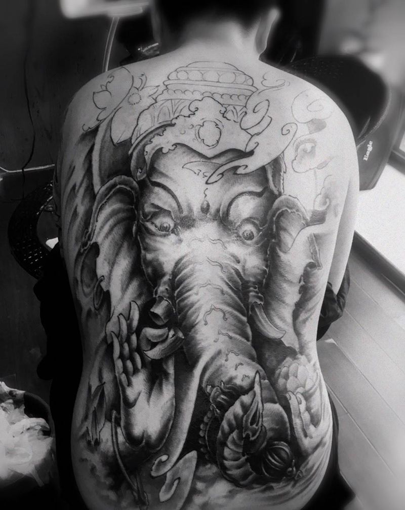 满背象神纹身图片_成品背部传统鬼神纹身图案
