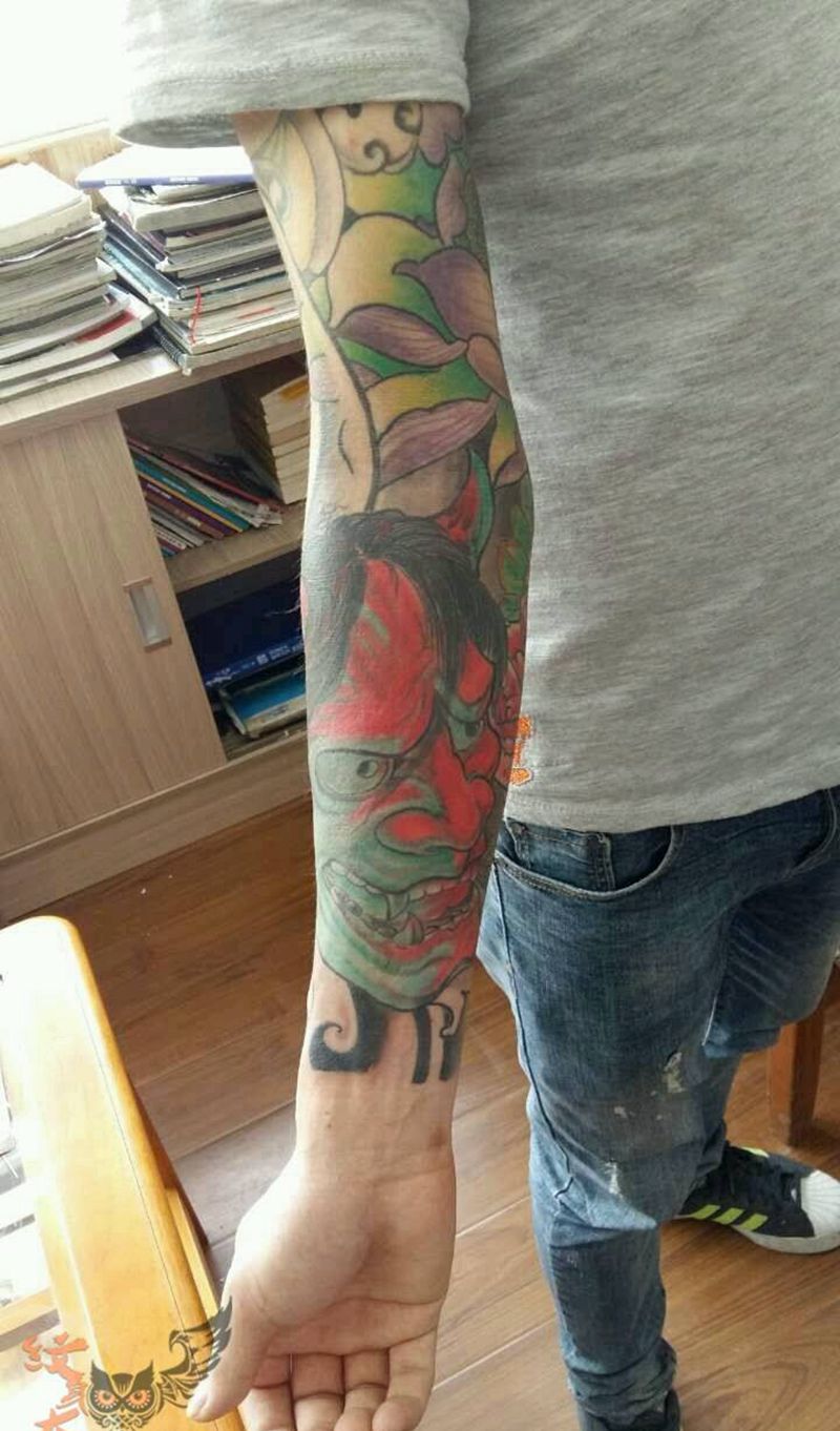 花臂，佛于般若。纹身图片