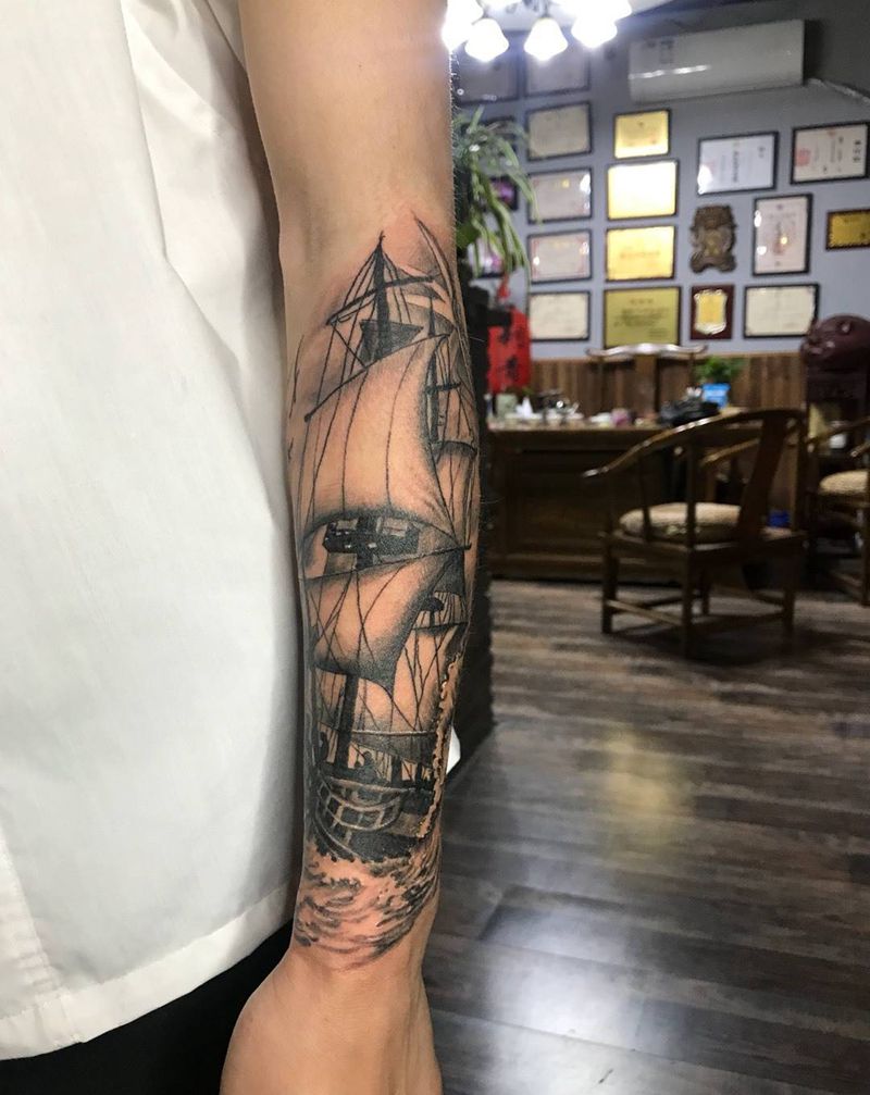 包小臂纹身图片