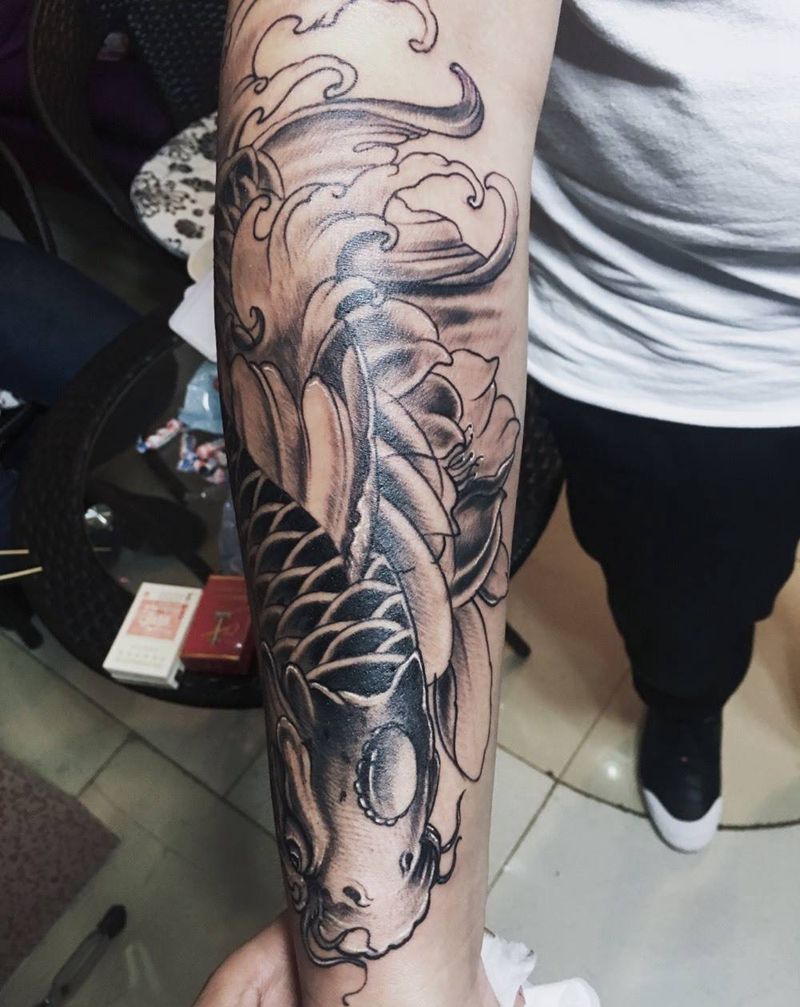 小臂鱼纹身图片