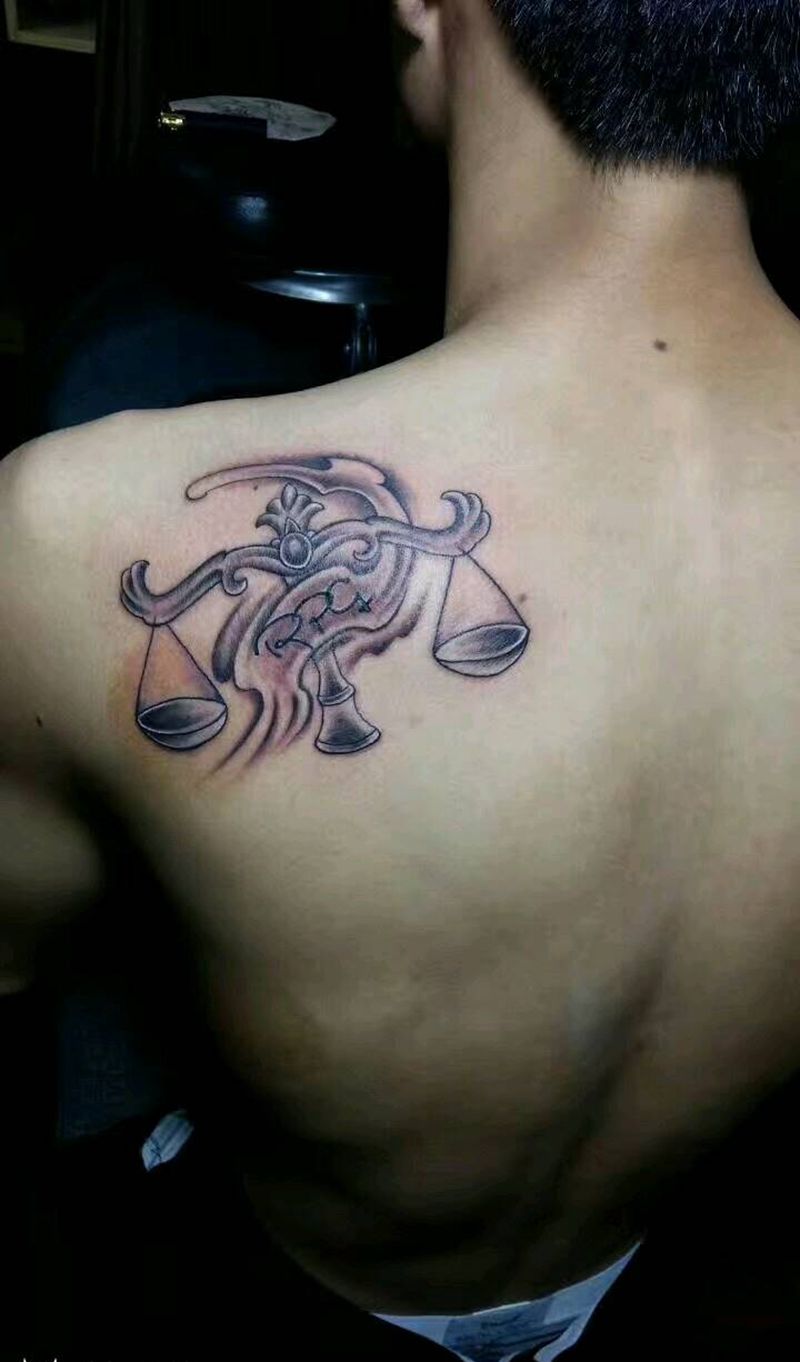 天秤座纹身图片