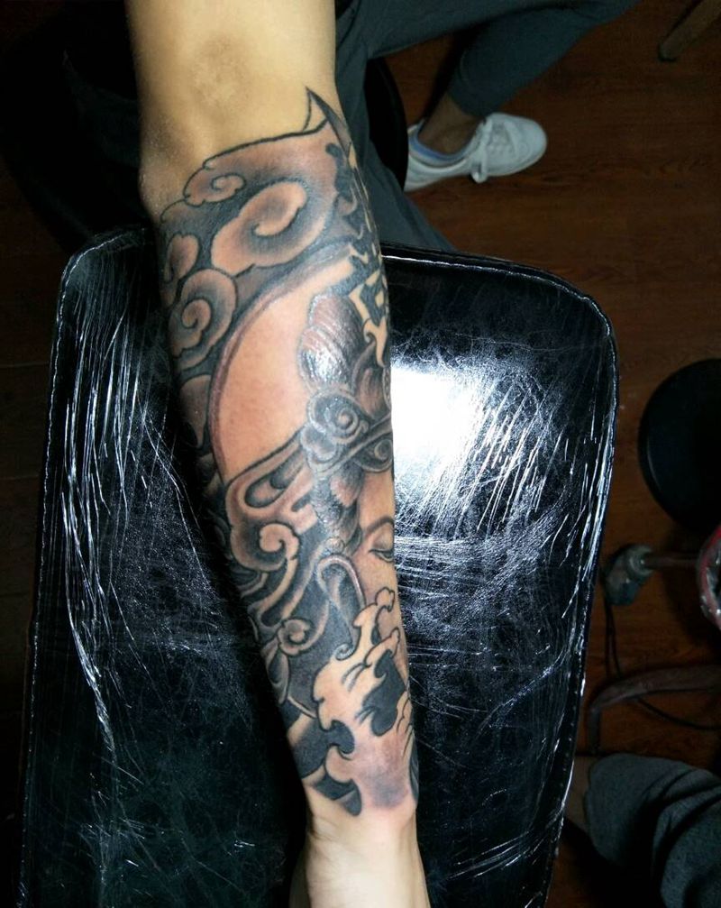 小臂善恶纹身图片