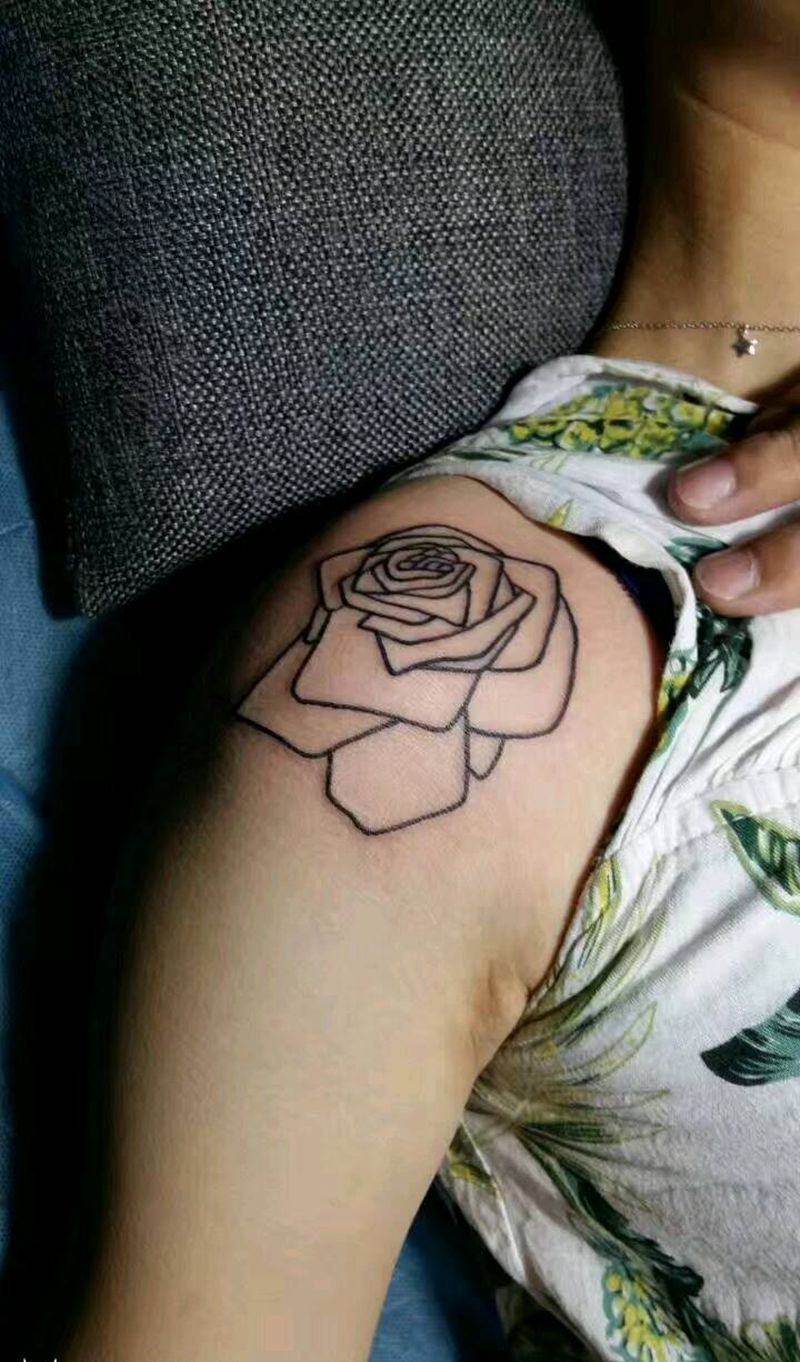 玫瑰线条纹身图片
