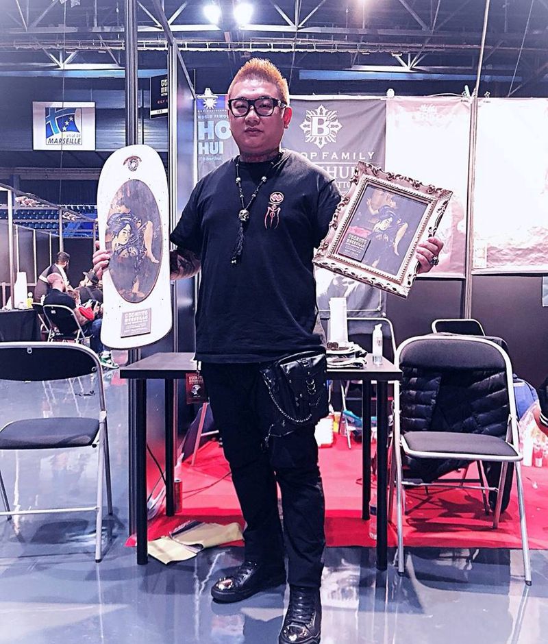 法國馬賽國際紋身公約纹身图片_背部胸部老传统纹身图案