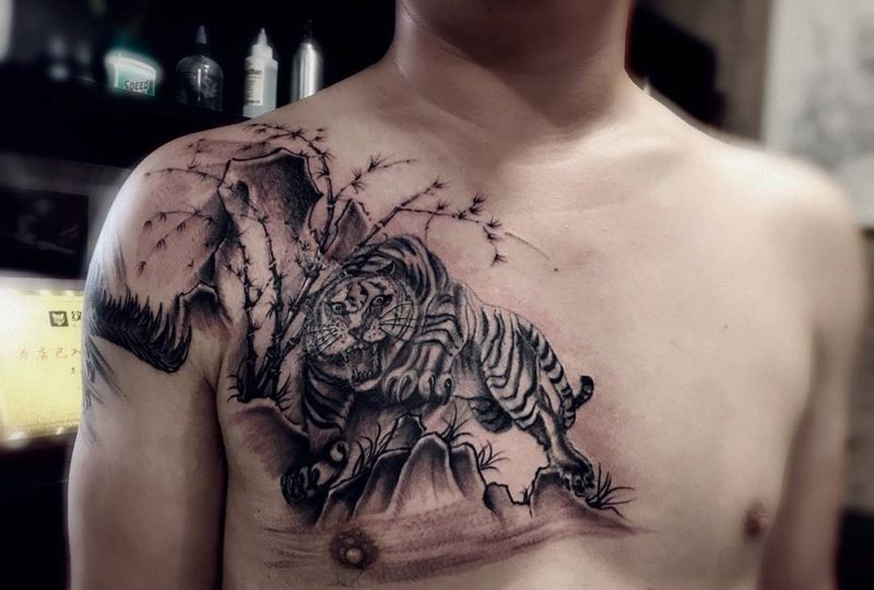 胸口 老虎 修改纹身图片