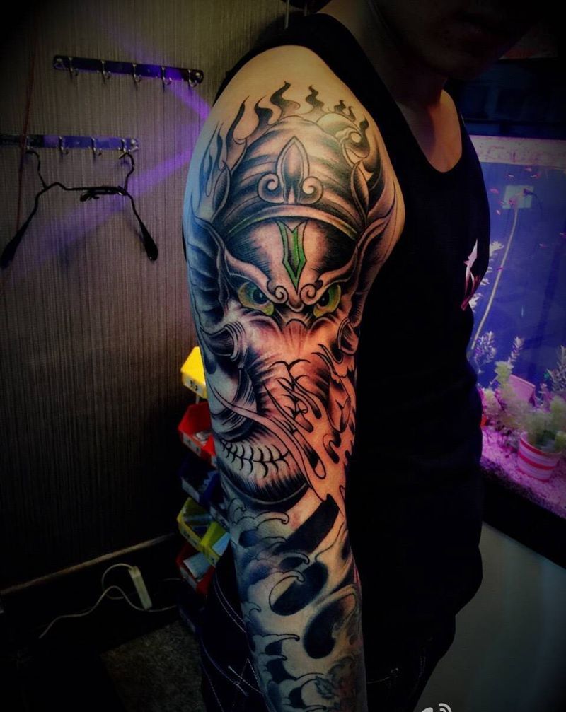 象神添加包臂纹身图片