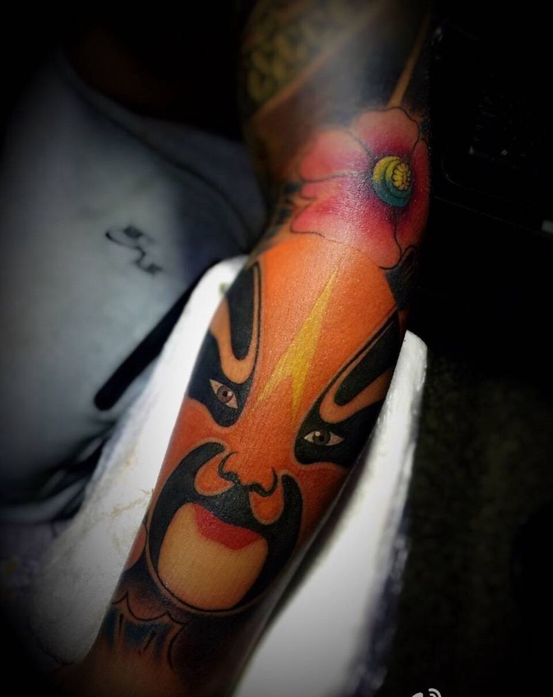 花脸小臂纹身图片