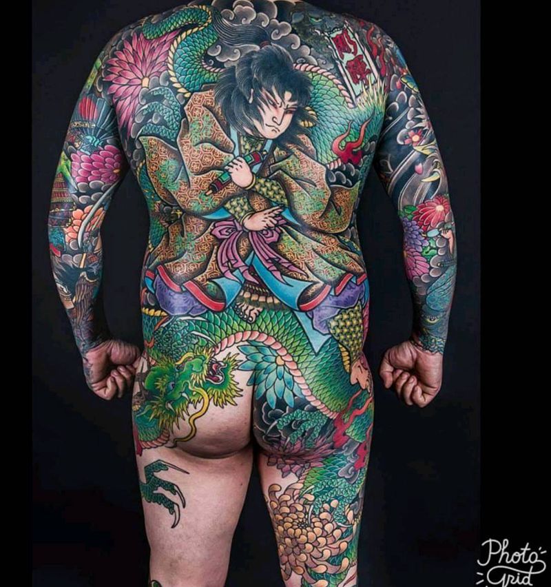 雲龍九郎纹身图片_背部老传统纹身图案