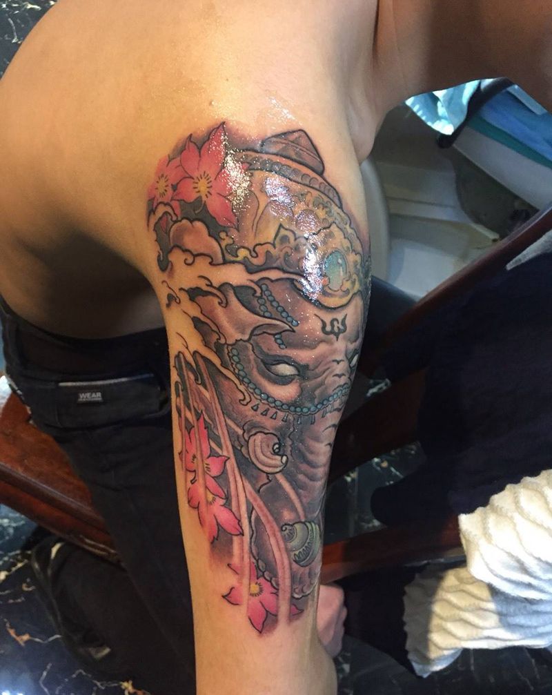 大臂象神纹身图片