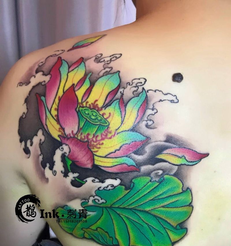 莲花纹身图片