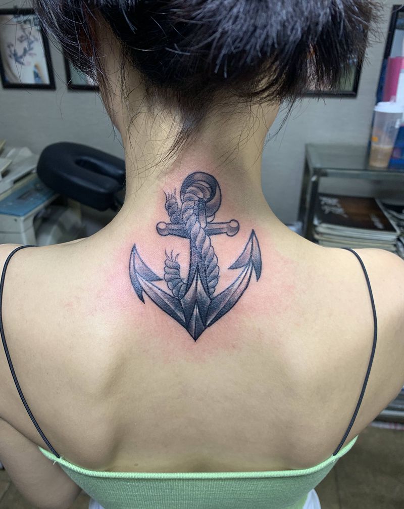 船锚纹身图片_肩部纹身图案