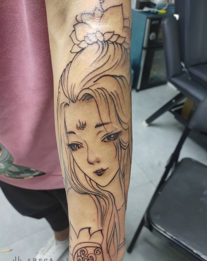 线条客人手上之前纹的洗了纹身图片_腿部手臂新传统艺伎纹身图案