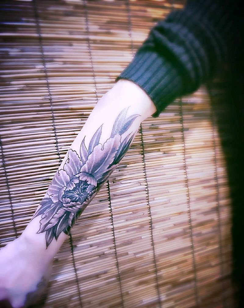 花开富贵小花臂纹身图片