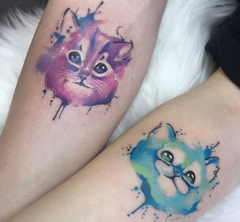 水彩小猫纹身图片_手臂水彩纹身图案