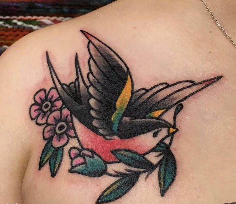 鸟纹身图片_成品肩部背部手部欧美动物纹身图案