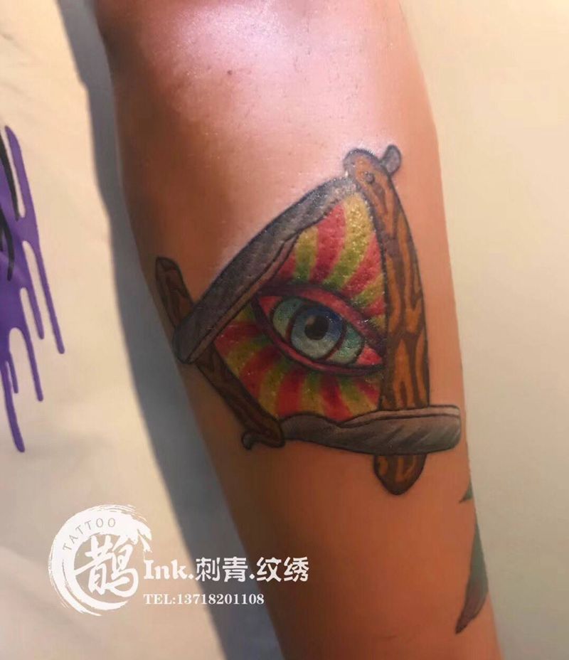 上帝之眼纹身图片