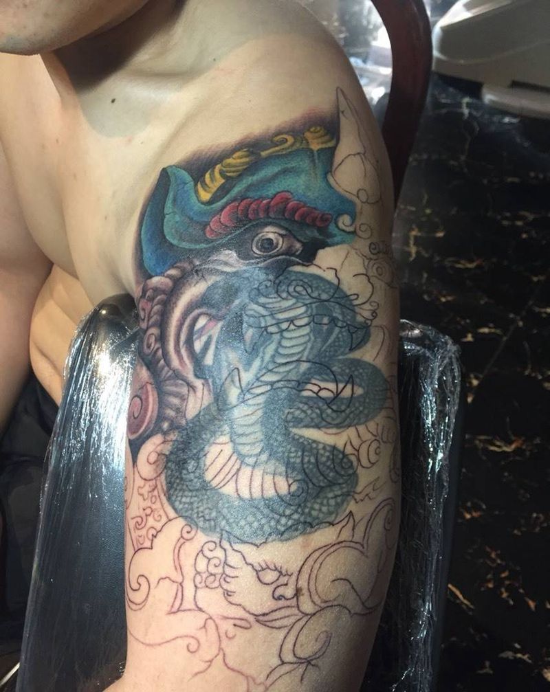 遮盖蛇纹身图片_成品手臂传统动物纹身图案