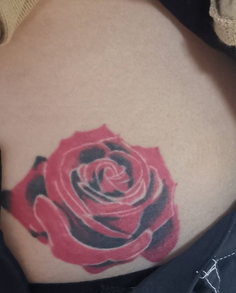 玫瑰修改纹身图片_腹部欧美写实纹身图案
