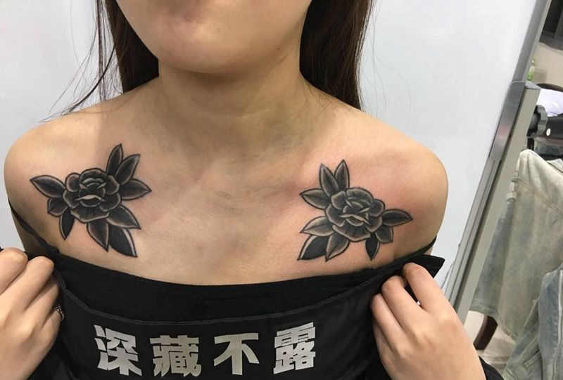 遮盖纹身图片_成品胸部肩部传统欧美植物纹身图案