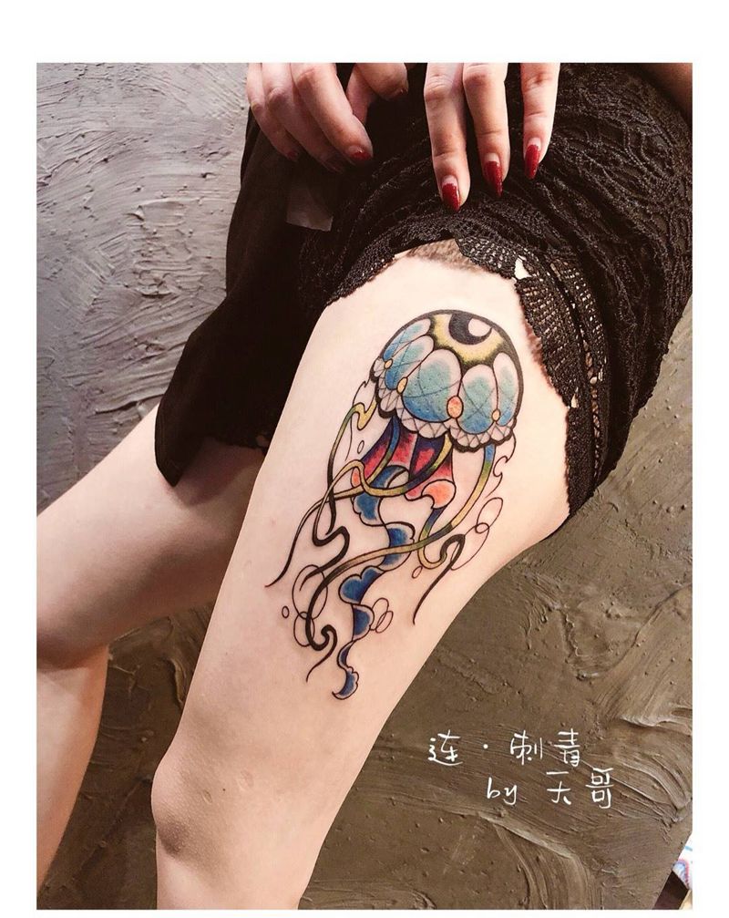 烂漫的水母纹身图片_欧美腿部纹身图案