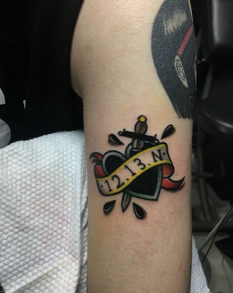 old school纹身图片_手臂腿部Old School花体字纹身图案