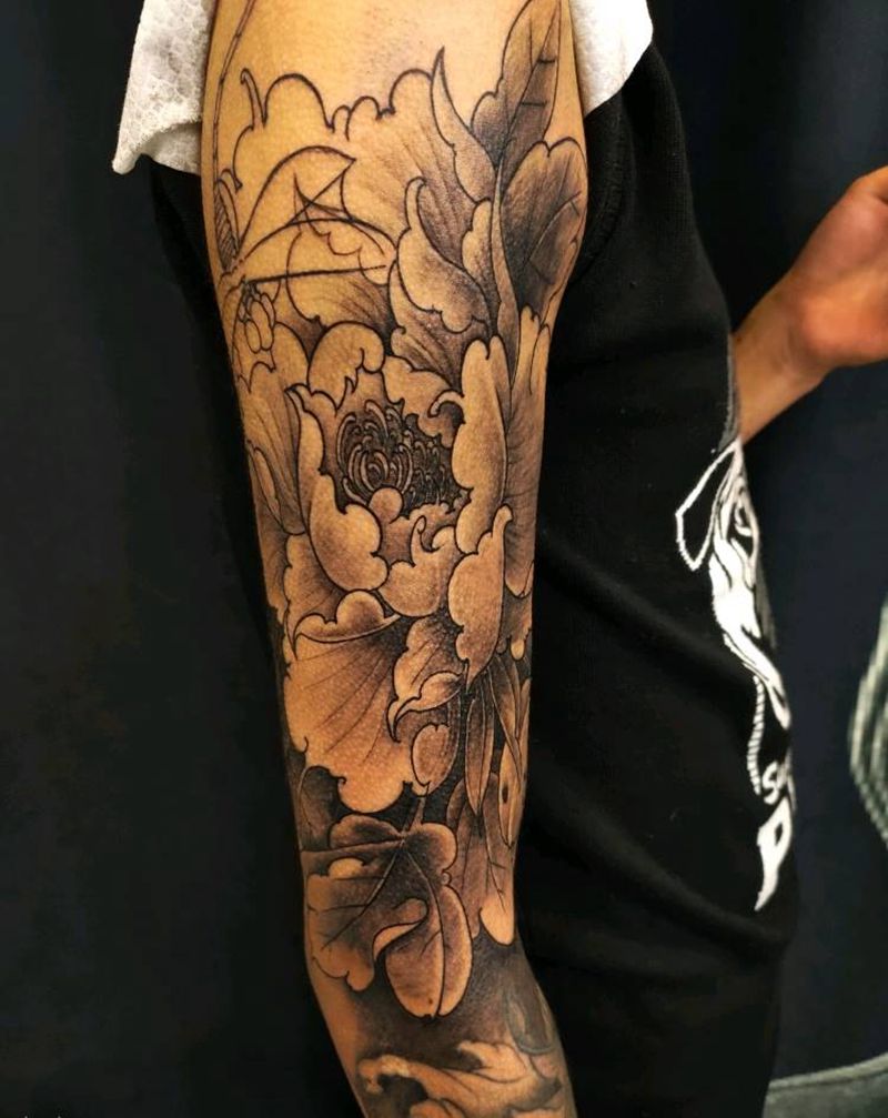 大臂牡丹，小臂非本店作品纹身图片_手臂新传统牡丹纹身图案