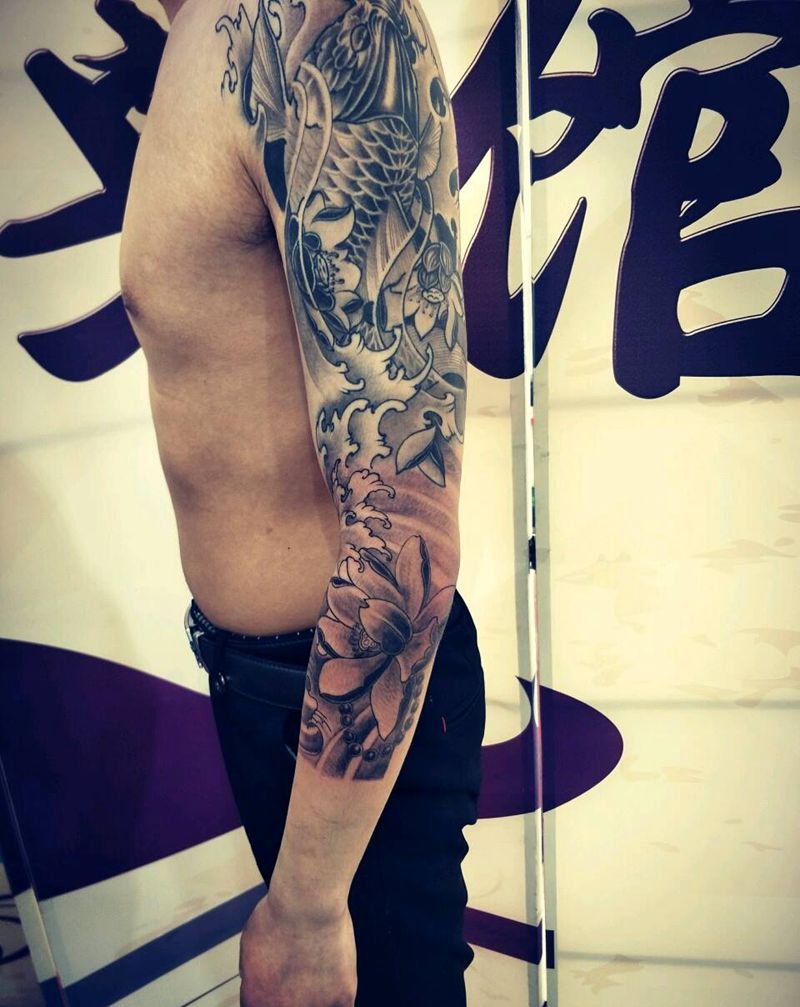 传统七分袖纹身图片