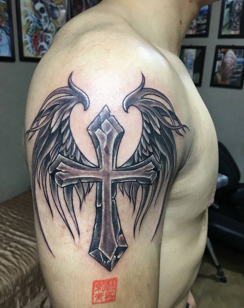 大臂翅膀纹身图片