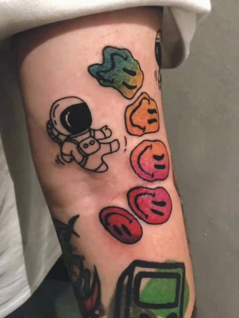 小图一组纹身图片_手臂Old School花体字纹身图案