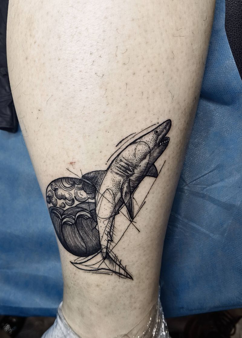 鲨鱼纹身图片_手臂腿部点刺几何纹身图案