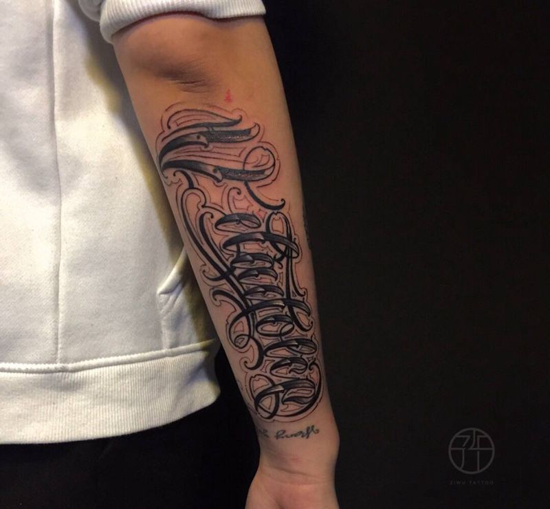 #viladolce纹身图片_手臂花体字纹身图案