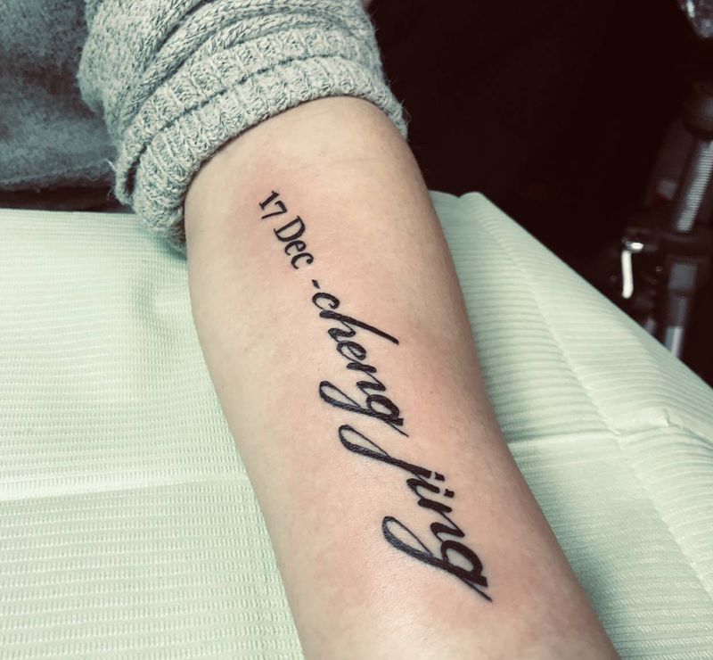 字母纹身图片_手臂纹身图案