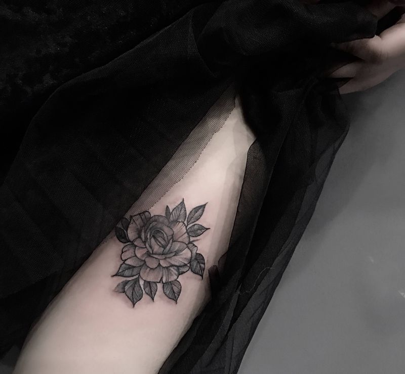 素花遮盖疤痕纹身图片_腿部纹身图案