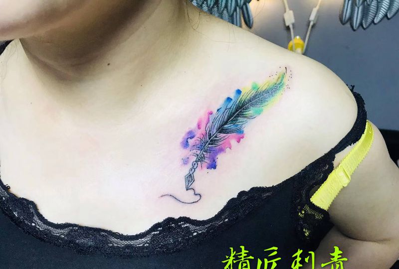 小清新纹身图片_手臂胸部水彩纹身图案